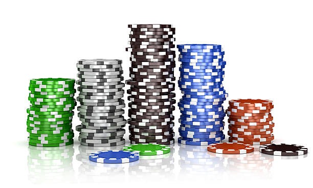 Live baccarat table with croupier and multi-camera setup on mewah99
